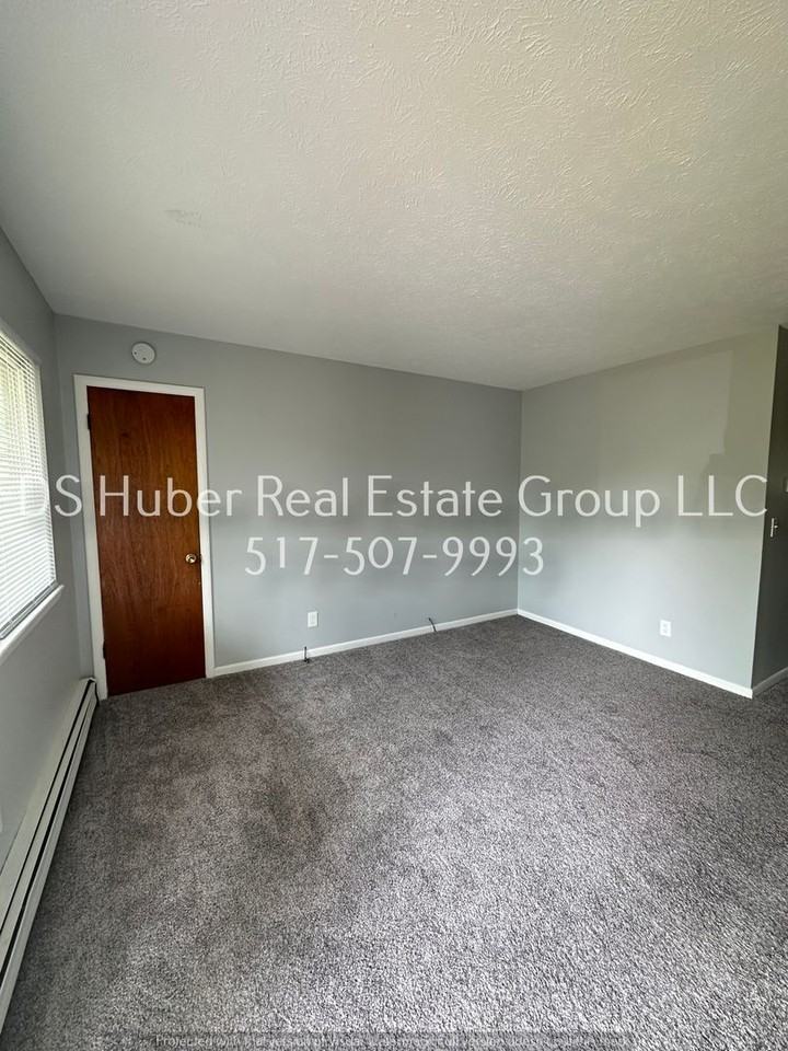 West 2306-2308 Building - Photo 2 of 15