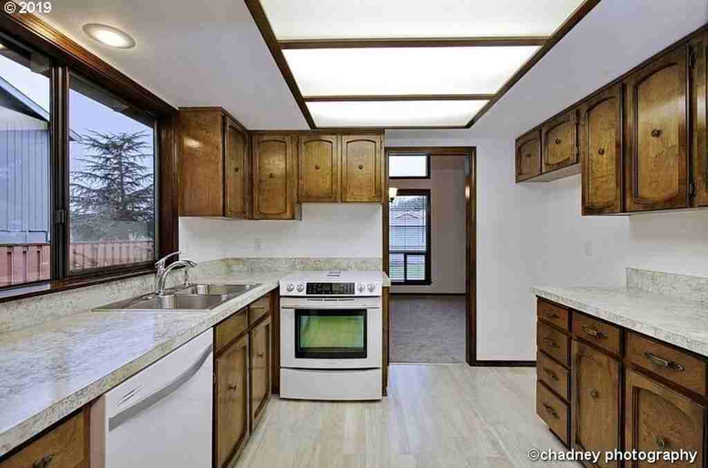 13064 Se 130th Ave - Photo 2 of 19