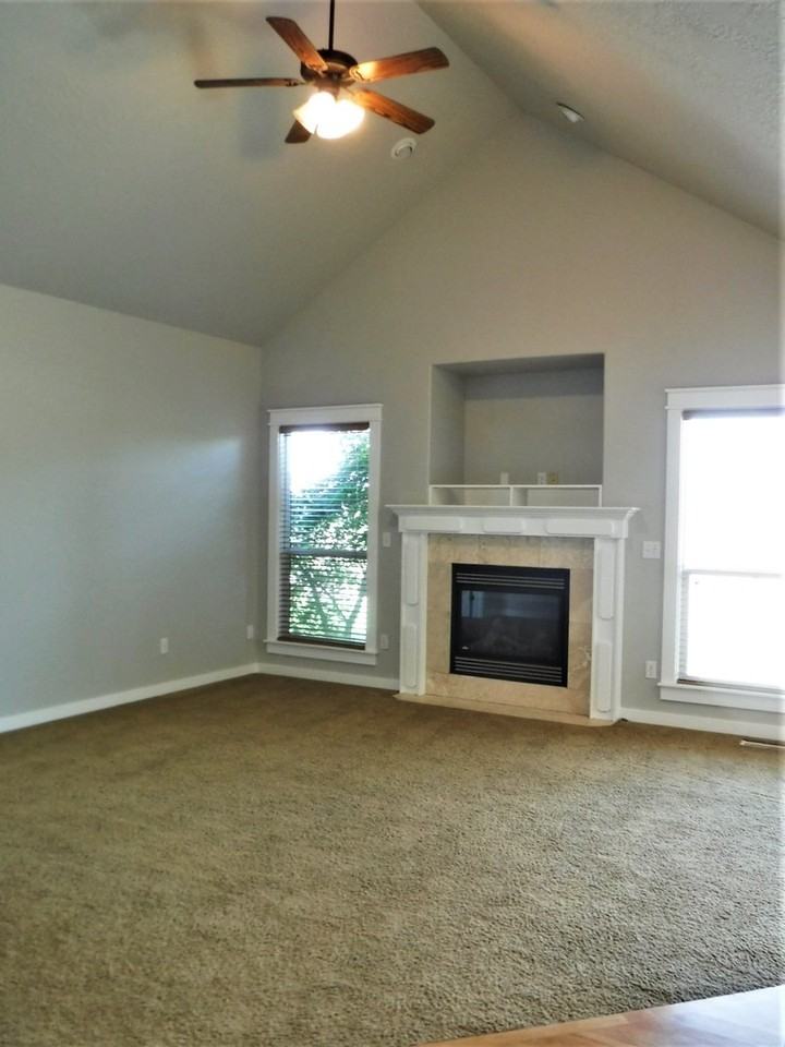 4432 N Kilee Ave - Photo 6 of 33
