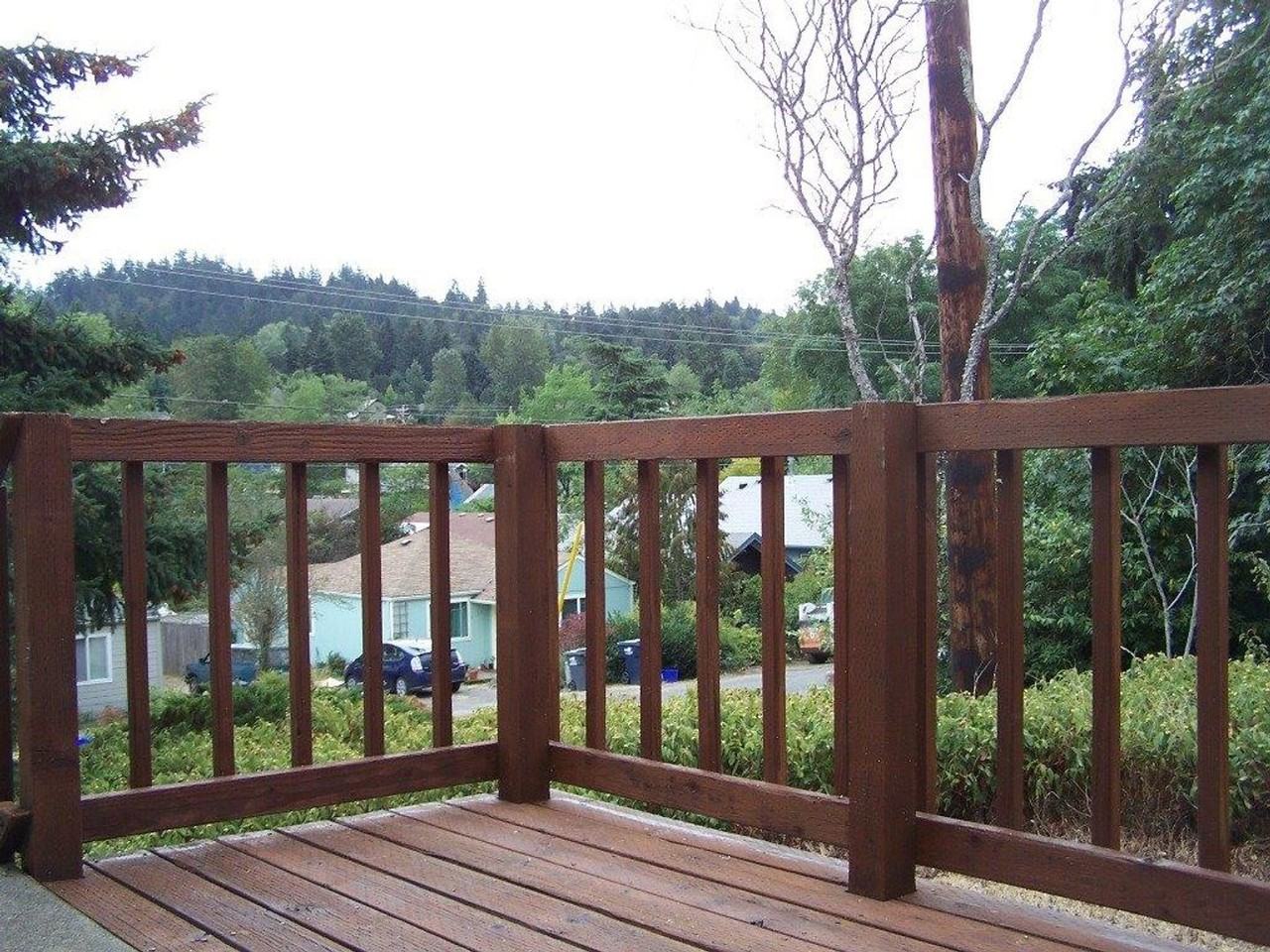 2410 Riverview St - Photo 2 of 19