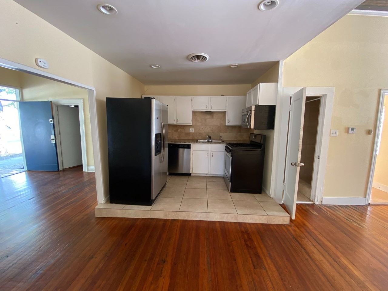 1801 Nueces St - Photo 6 of 19