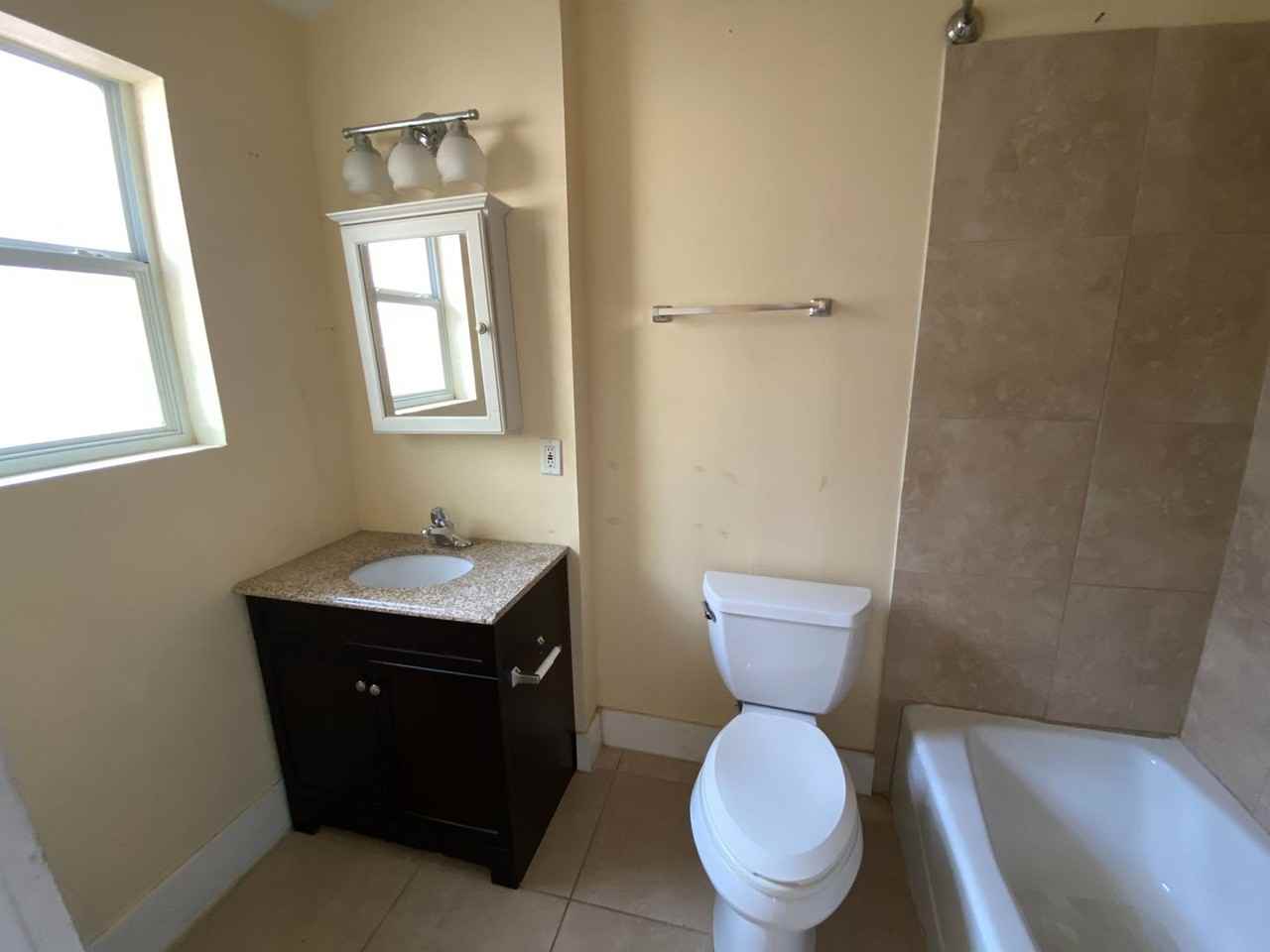 1801 Nueces St - Photo 4 of 19