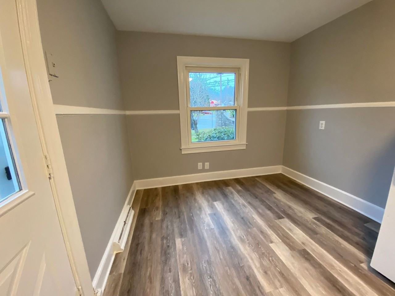 712 N Main St - Photo 5 of 22