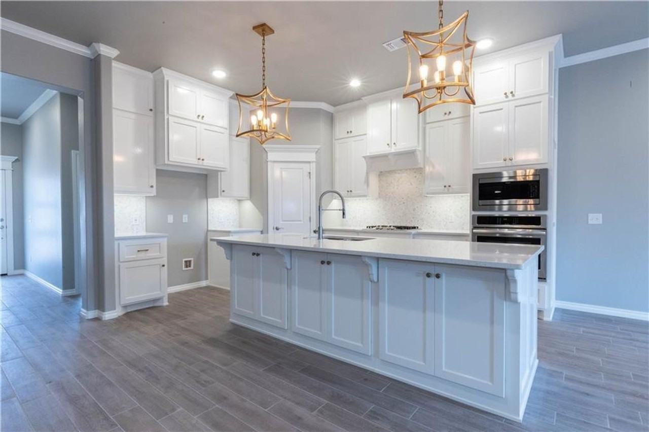 7925 Sweetgum St - Photo 3 of 27