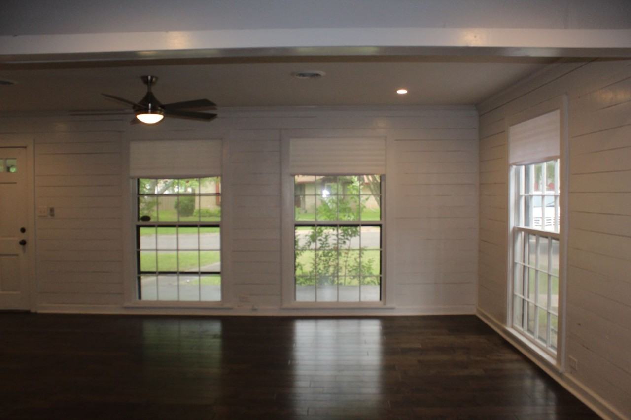 1107 N Wall St - Photo 3 of 16
