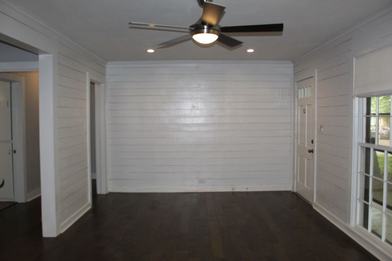 1107 N Wall St - Photo 4 of 16