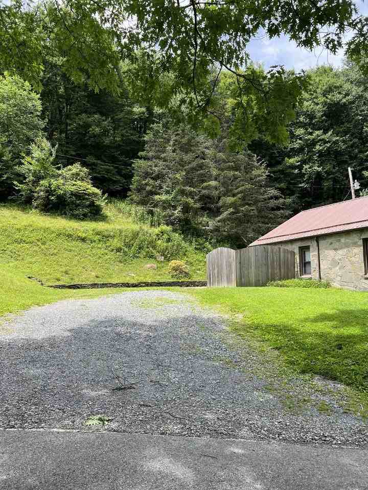 296 Middle Fork Rd - Photo 6 of 41