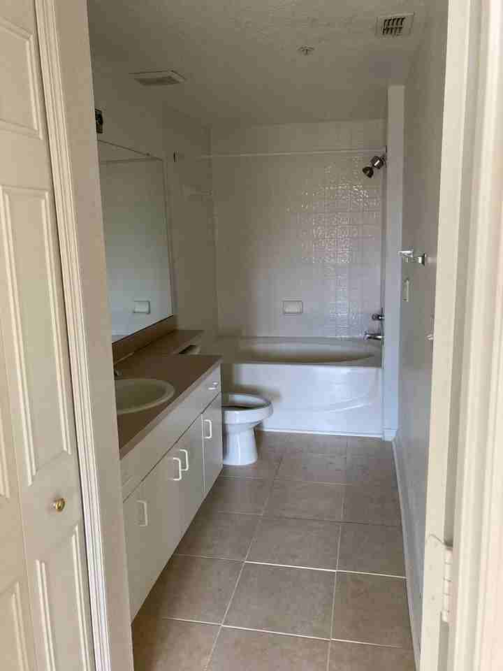5500 Metrowest Blvd - Photo 7 of 18