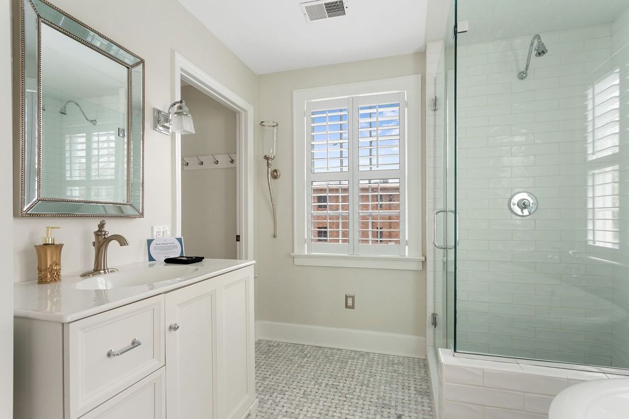 62 Barre St - Photo 7 of 35