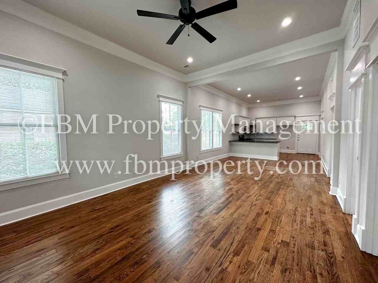 513 Water St - Photo 6 of 18