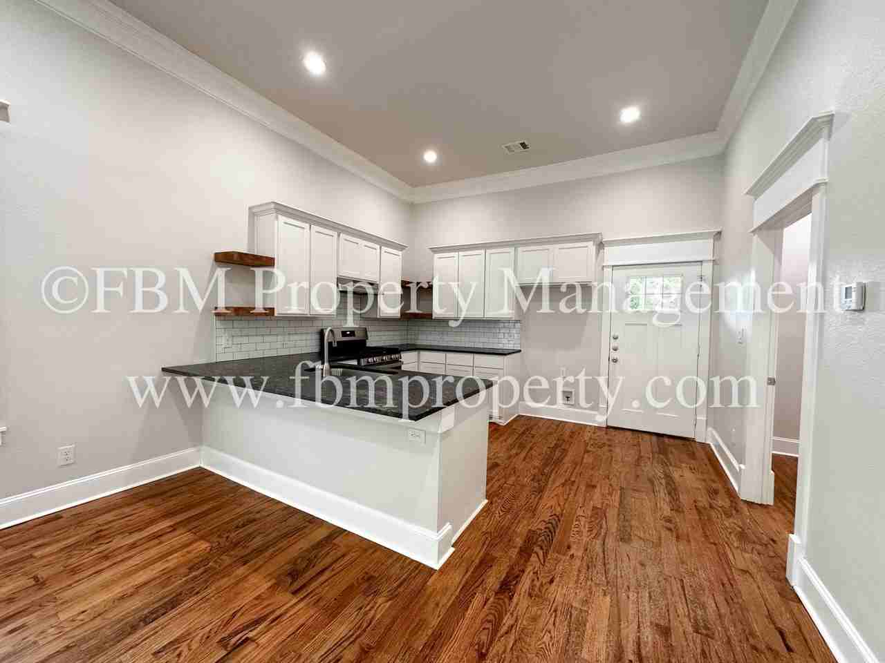 513 Water St - Photo 7 of 18