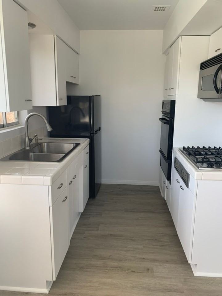 2290 S Palm Canyon Dr - Photo 4 of 19