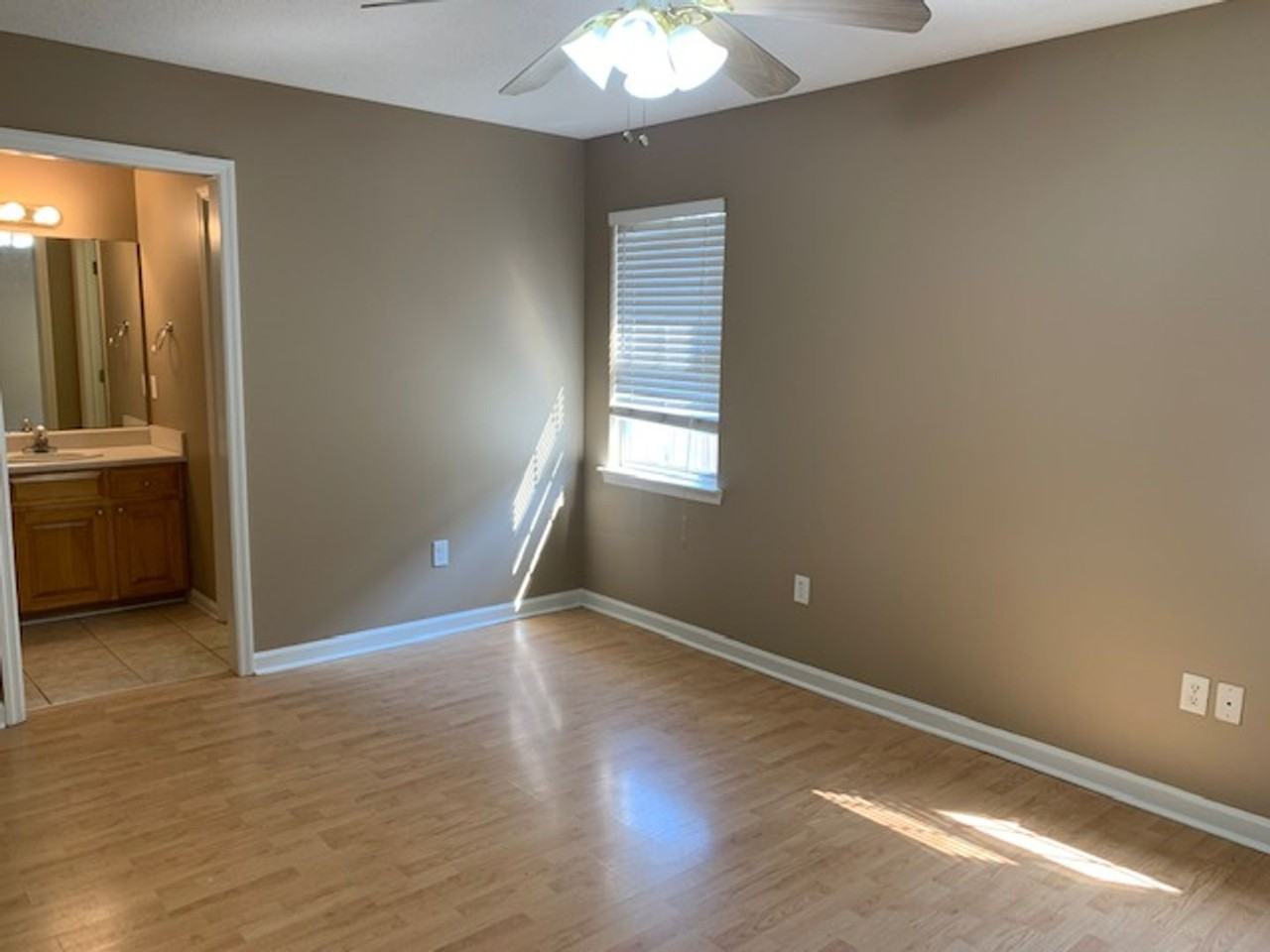 1318 Edgewood Dr - Photo 6 of 12