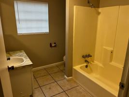 featured image of 1005 N Oak St Apt A #Apt A