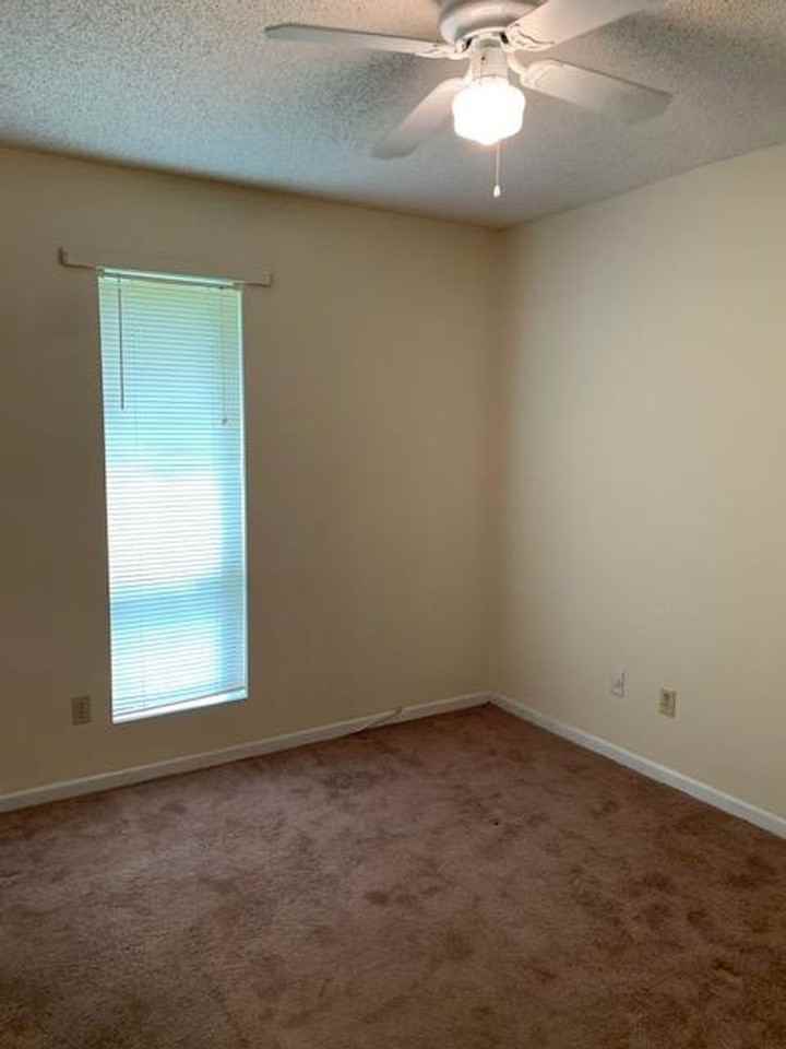 3902 Danube Cir - Photo 6 of 9