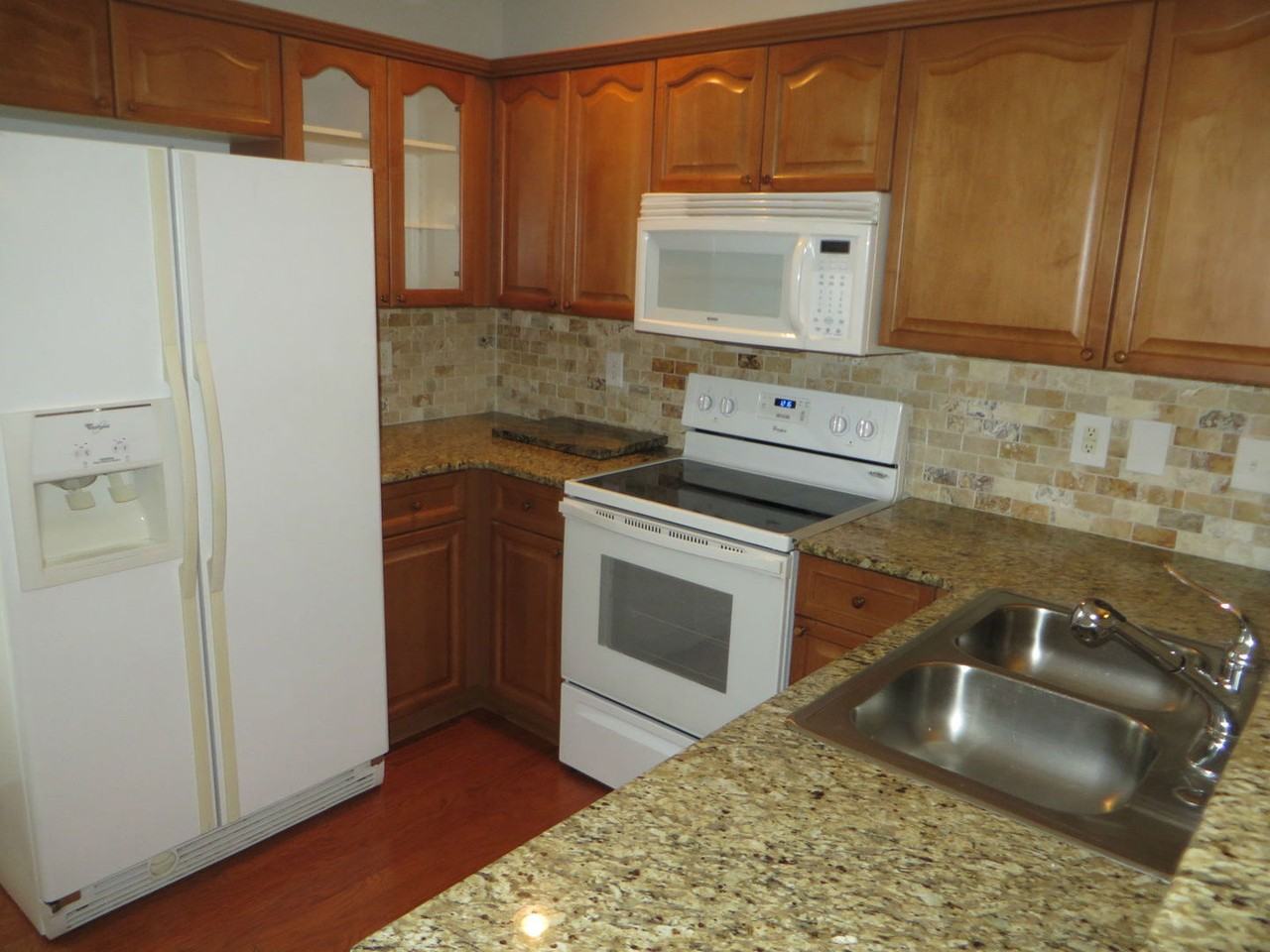 2052 Shady Pond Dr - Photo 5 of 23