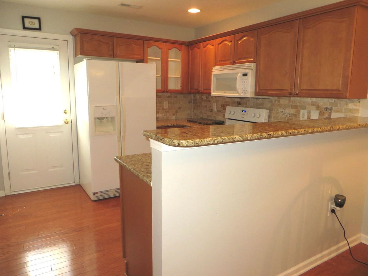 2052 Shady Pond Dr - Photo 6 of 23