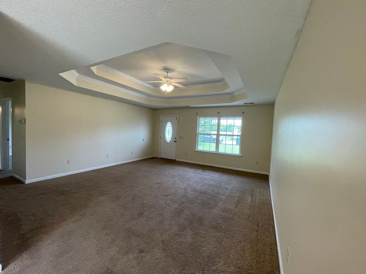 261 Winchester Way Se - Photo 2 of 16