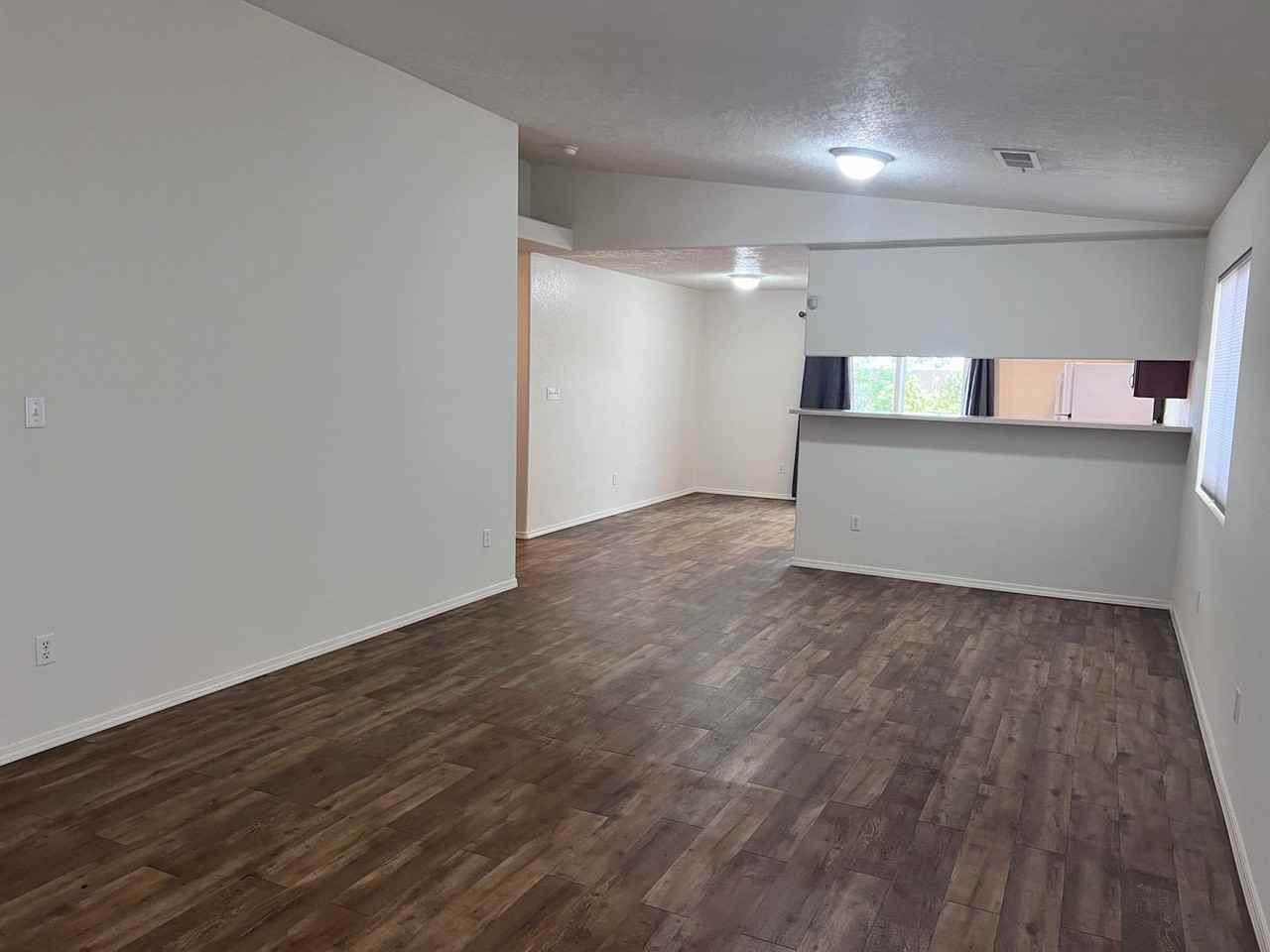 7101 Jet Rd Ne - Photo 3 of 19