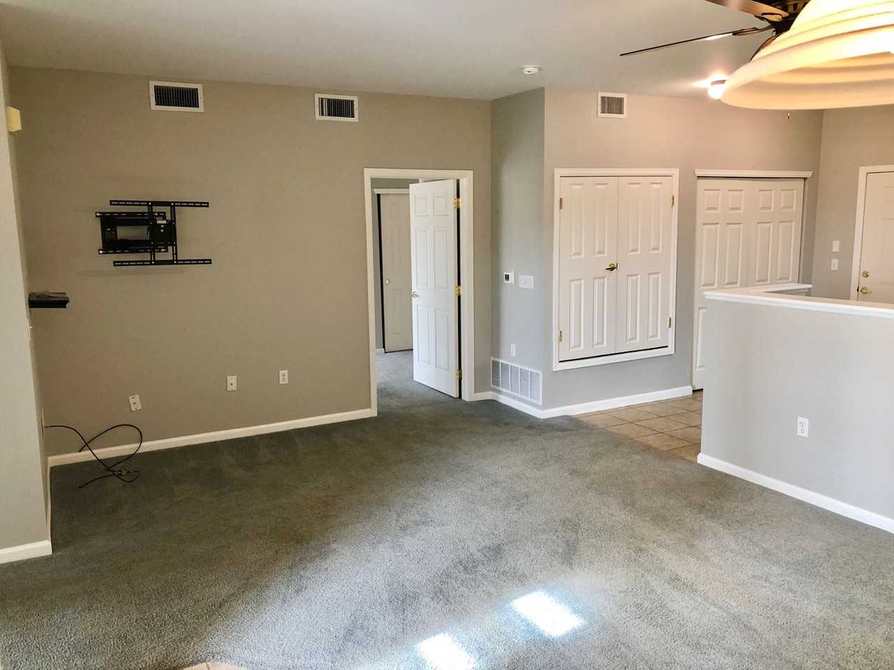 203 Lucca Dr - Photo 2 of 10