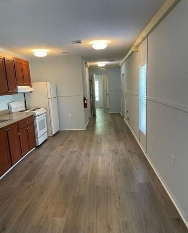 1025 Allen Pl Se - Photo 3 of 13