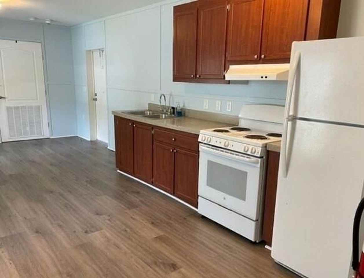 1025 Allen Pl Se - Photo 5 of 13
