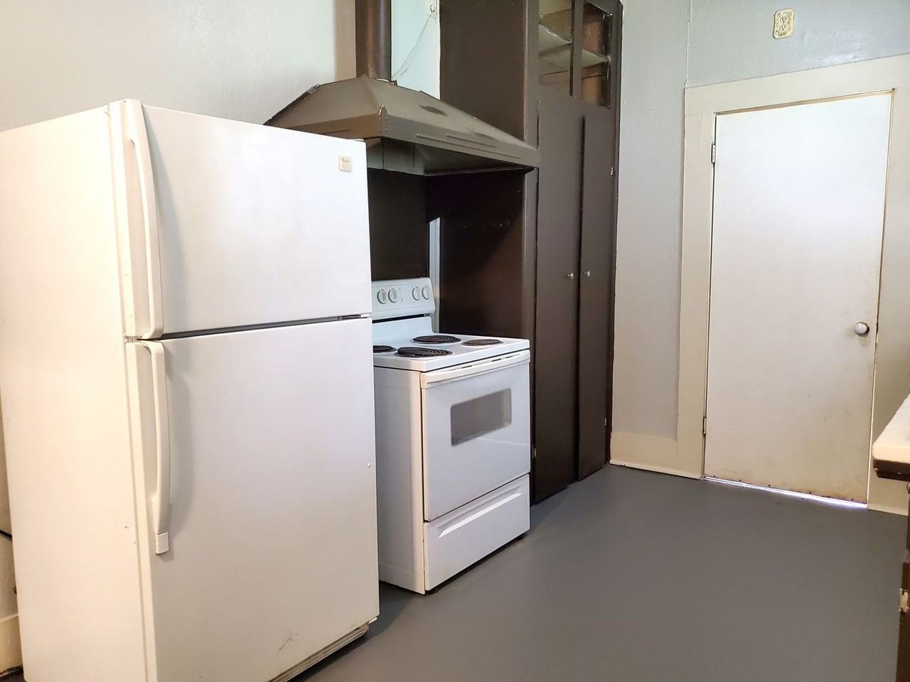 4358 Kenneth Ave - Photo 5 of 20