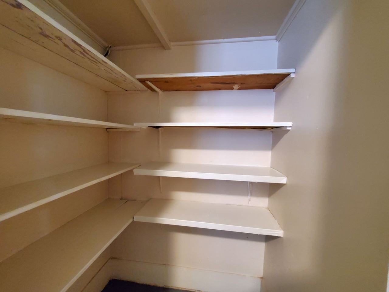 4358 Kenneth Ave - Photo 7 of 20