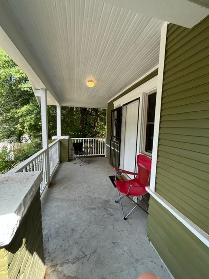 1117 W 23rd St - Photo 3 of 35