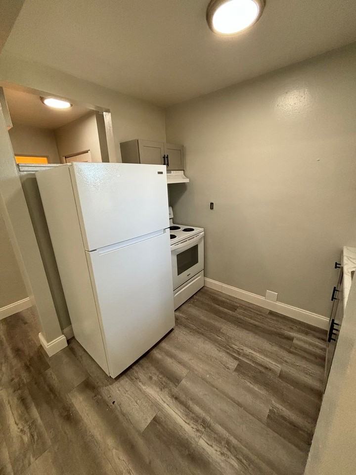 511-513 25th Ave S - Photo 3 of 9