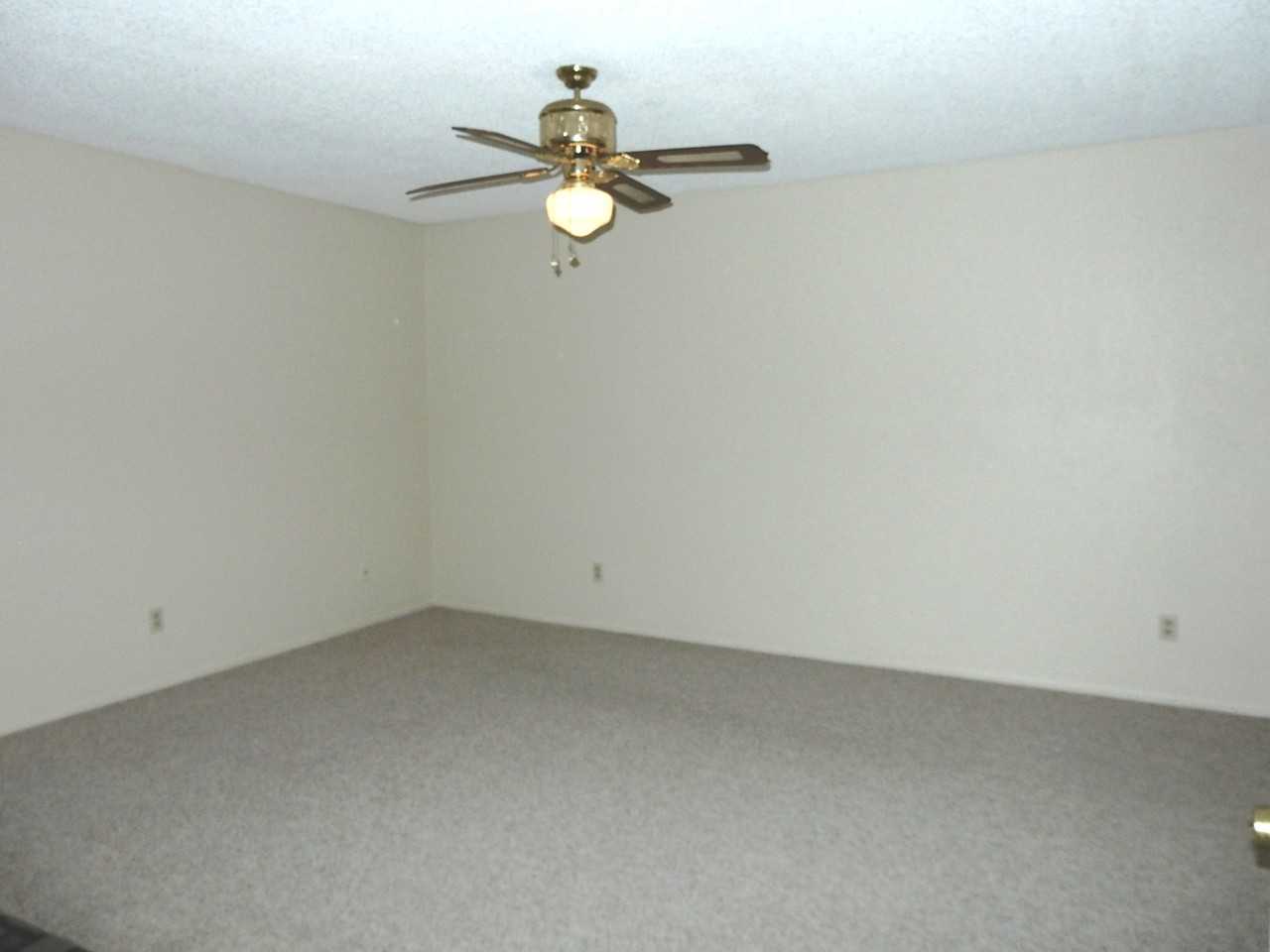 9909 N 96th Ave #B - Photo 2 of 16