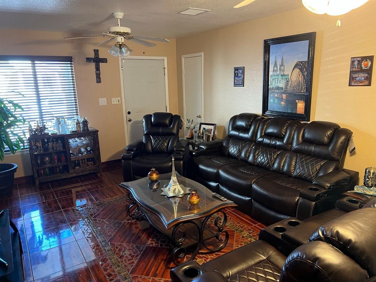 500 Debra Ln - Photo 3 of 26