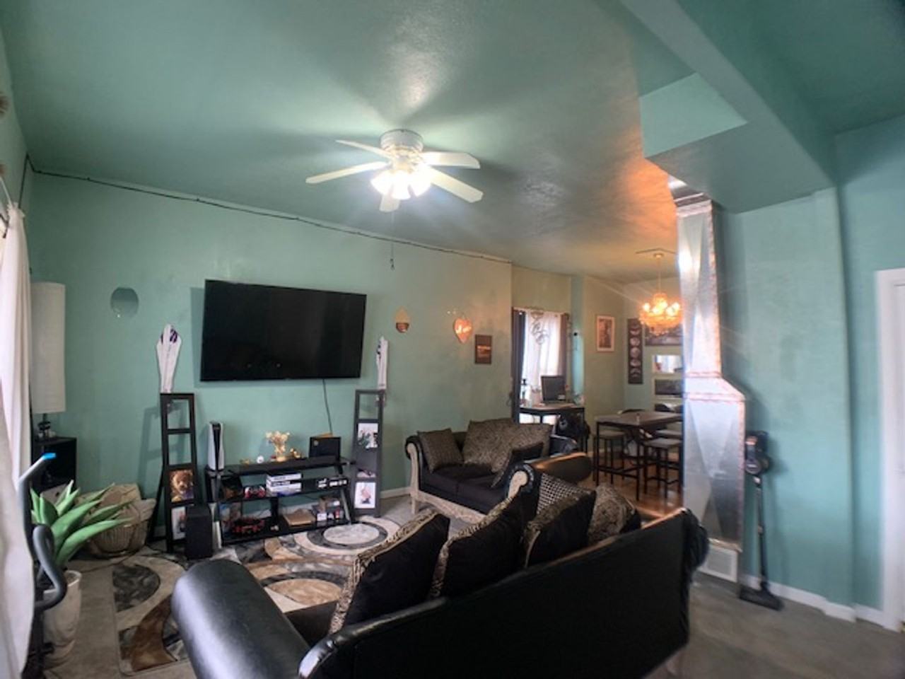 686 Thomas Ave - Photo 3 of 27