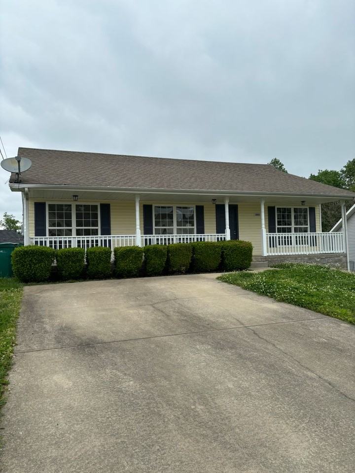 2863 Rome Ln - Photo 2 of 22