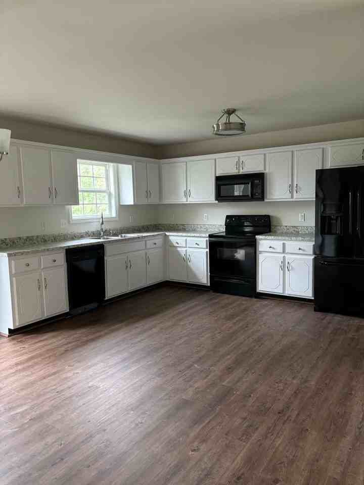 2863 Rome Ln - Photo 6 of 22