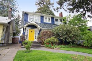 featured image of 2241 Ne 33rd Ave