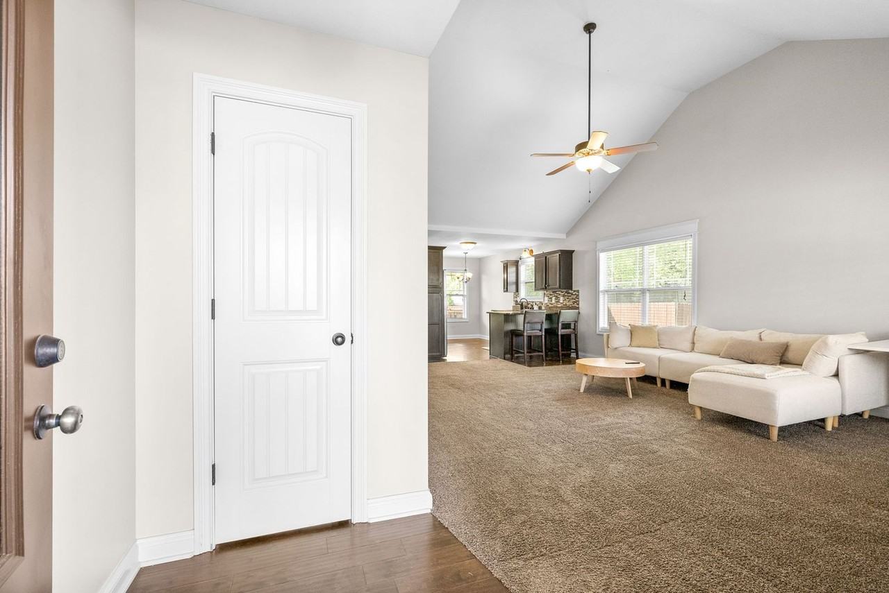 3479 Bradfield Dr - Photo 5 of 28