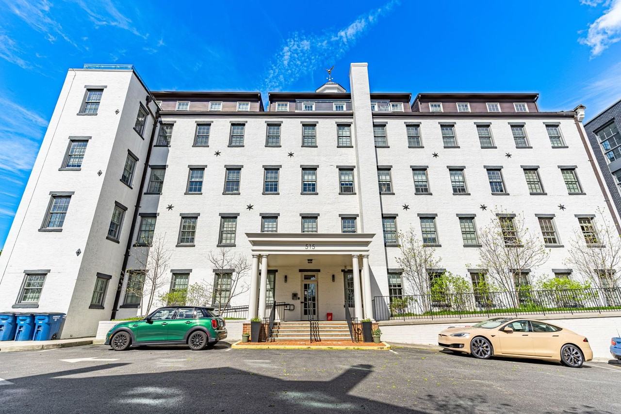 515 N Washington St - Photo 2 of 22