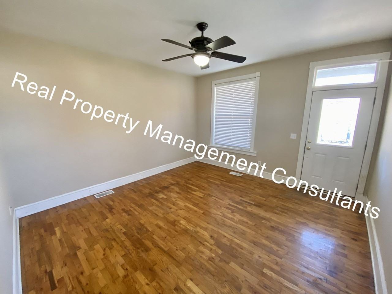 515 Miami St - Photo 3 of 21