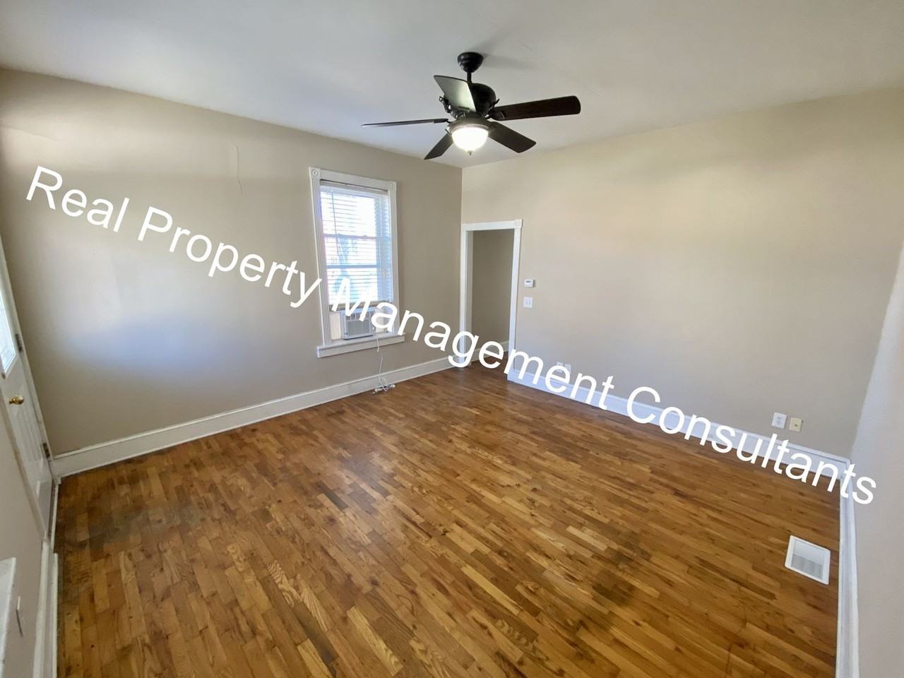 515 Miami St - Photo 4 of 21