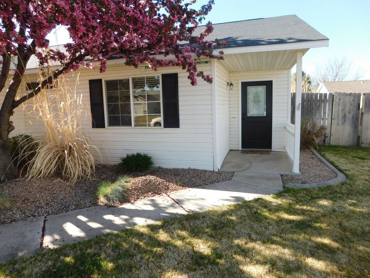 1468 Sagittarius St - Photo 2 of 17