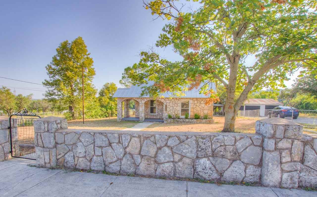 327 Roy St - Photo 7 of 7