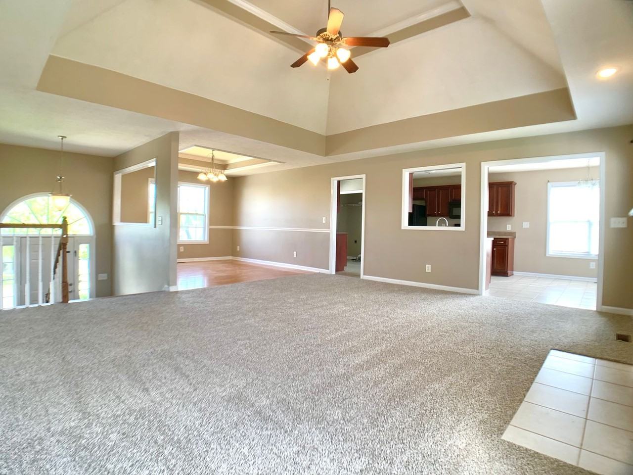1724 Flagstone Dr - Photo 3 of 19