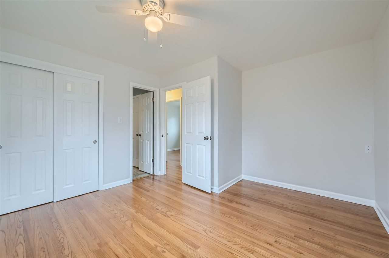 11256 Franklin St - Photo 7 of 11