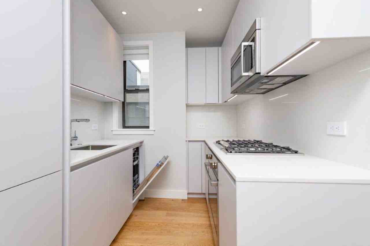 1000 Commonwealth Ave - Photo 5 of 7