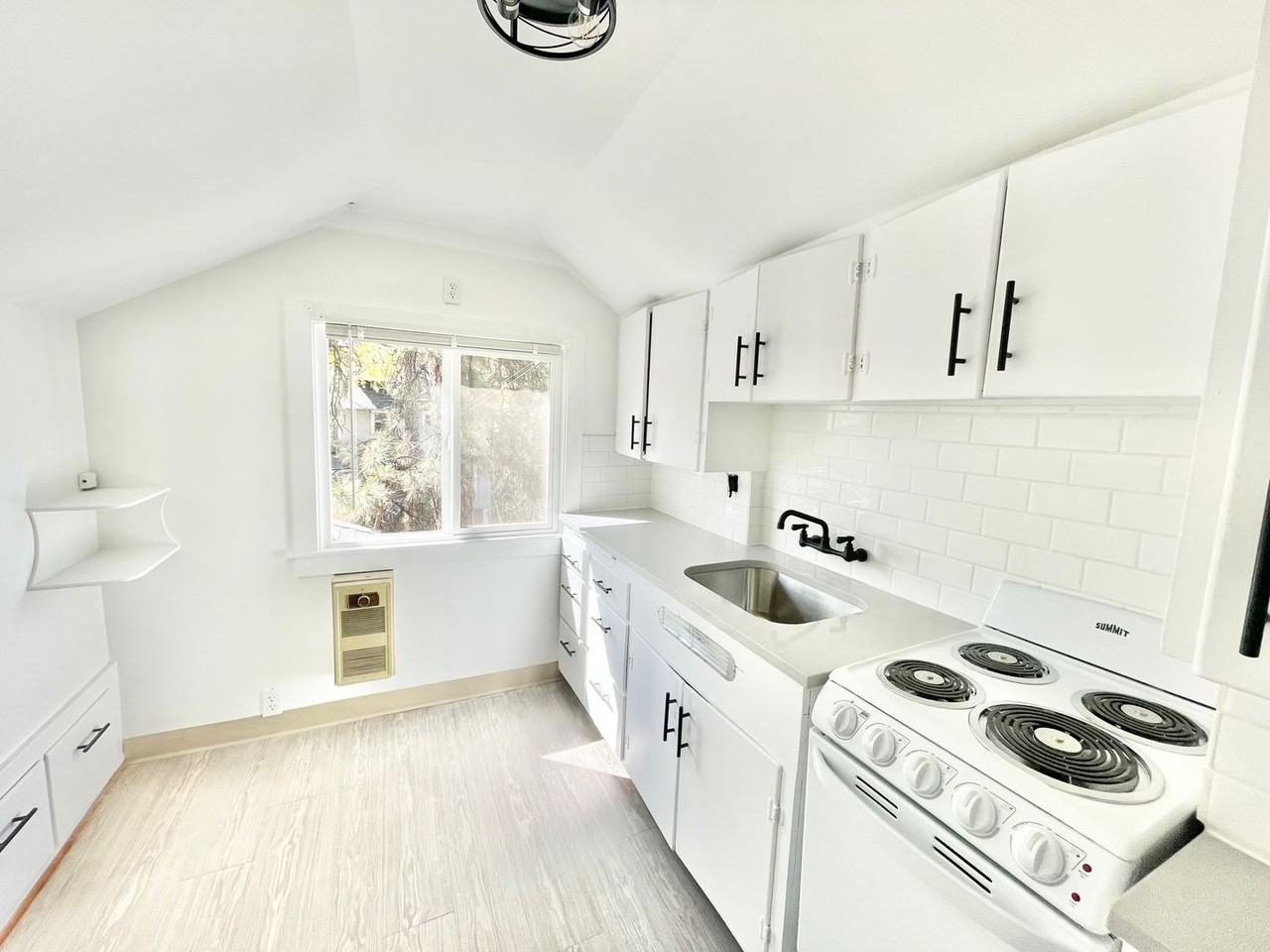 1411 W 9th Ave #G - Photo 6 of 17