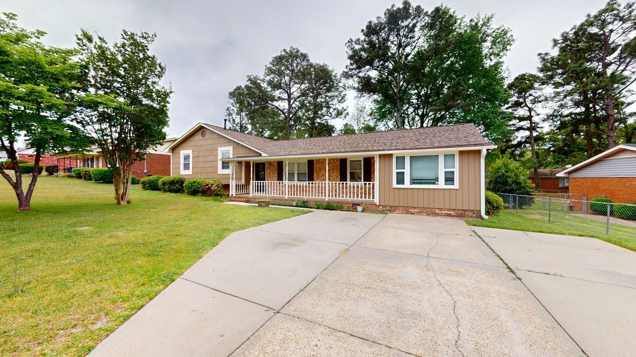 6107 Sabine Dr - Photo 2 of 24