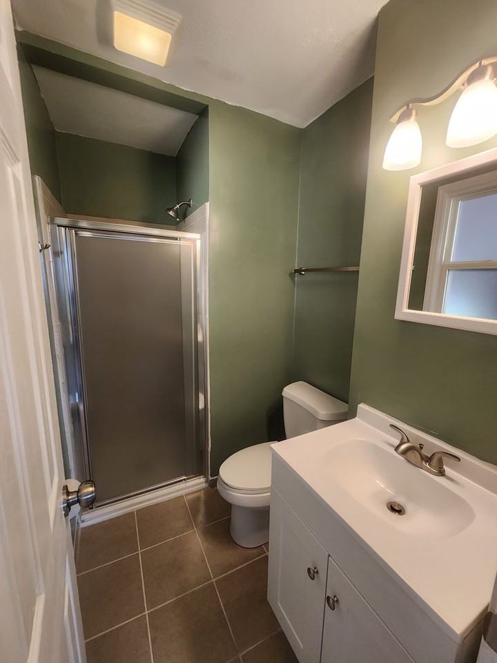 314 Bradford Ave - Photo 2 of 8