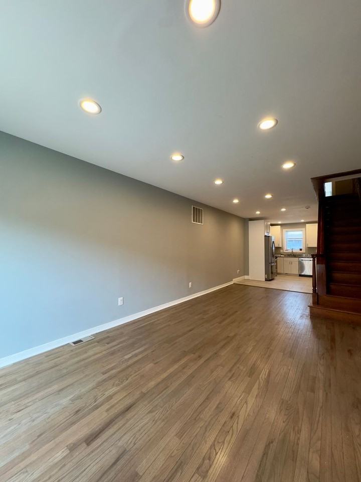 315 S Lehigh St - Photo 3 of 22