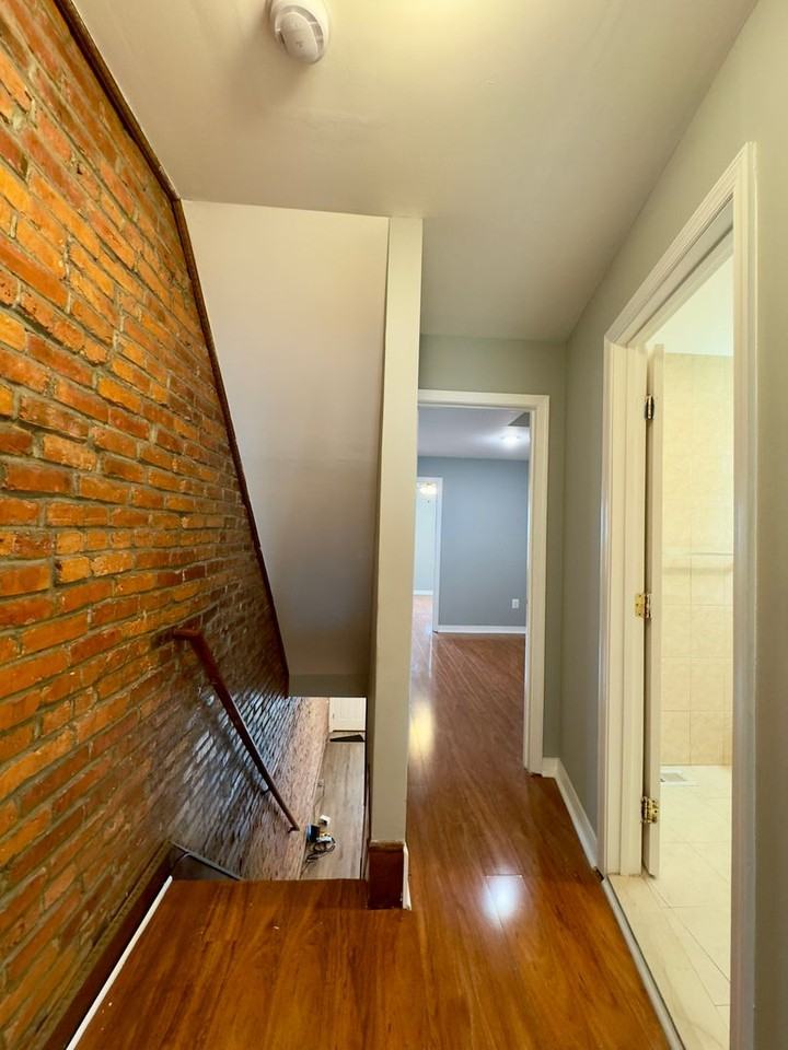 315 S Lehigh St - Photo 7 of 22